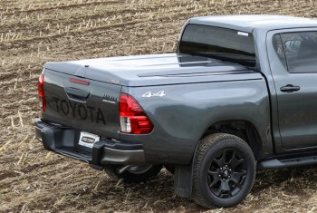 Cubierta plana PROFORM Toyota Hilux Revo 2016 en adelante (doble cabina)